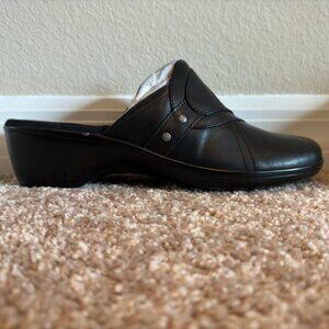 Black Clarks Clogs